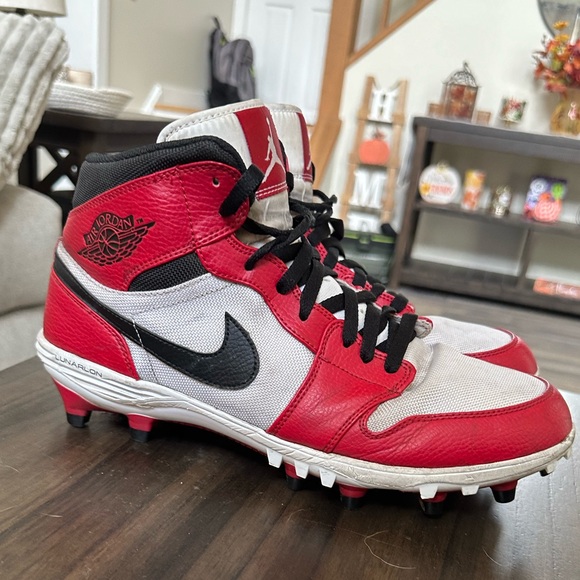 Chicago Jordan 1 TD Mid Cleat - Picture 1 of 5